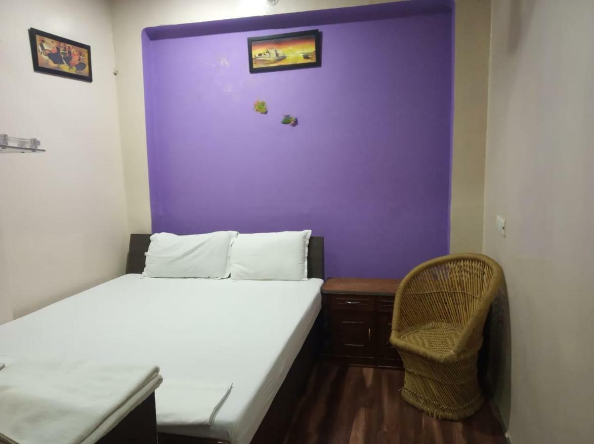 Kanha Paying Guest house Varanasi